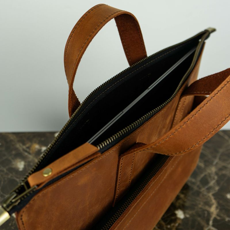 Шкіряний чохол для ноутбука 13"-14" коричневий вінтажний з карманом