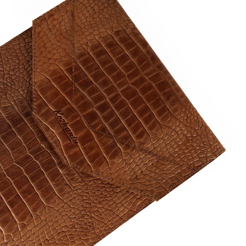 Шкіряний чохол для ноутбука 13"-14" коричневий під крокодила