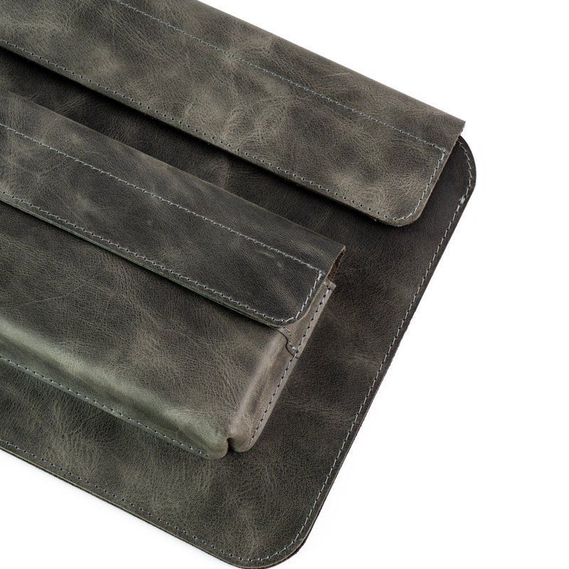 Кожаный чехол для ноутбука 13"-14" grey tira с карманом